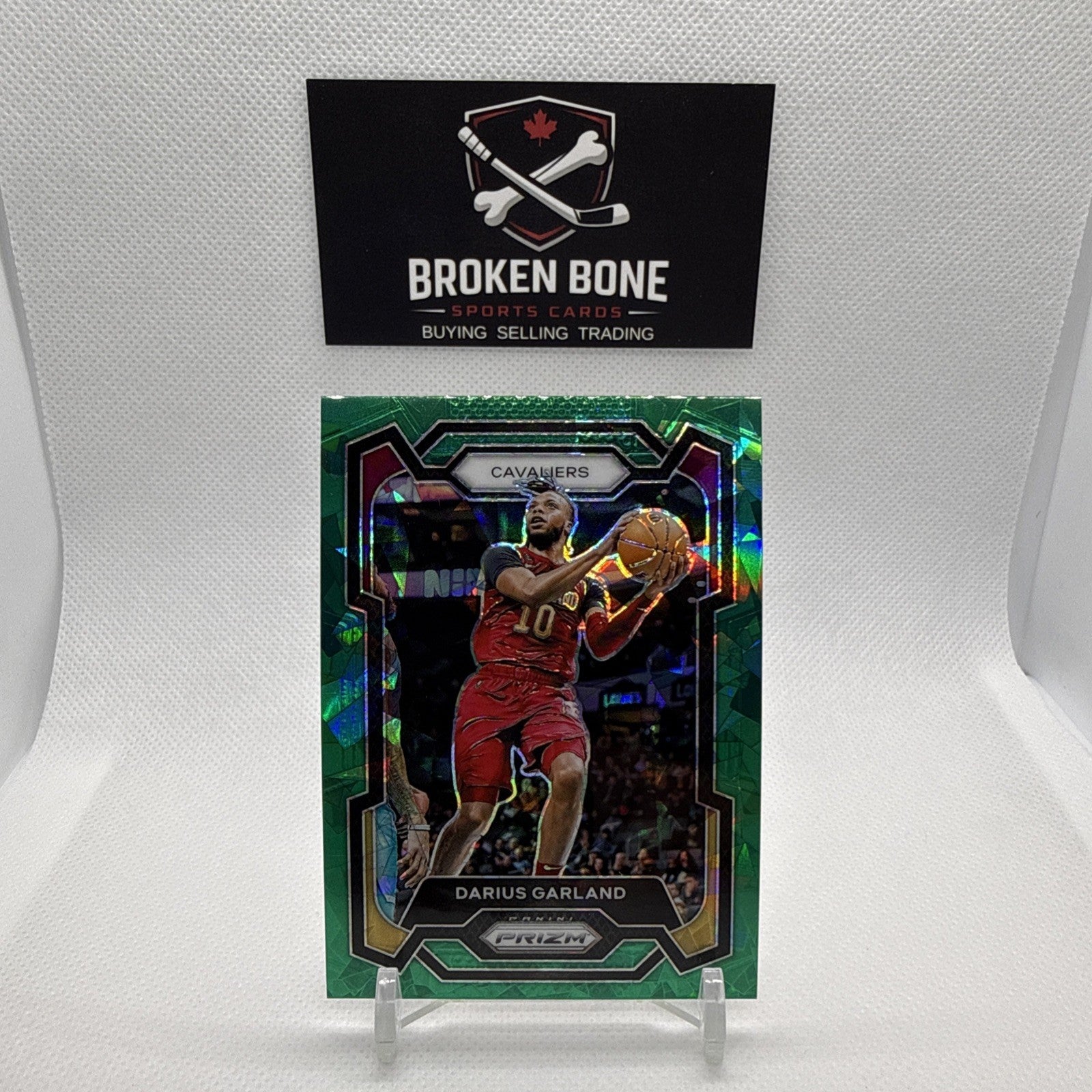 Darius Garland 2023-24 Panini Prizm Green Cracked Ice SSP #81 Cavaliers