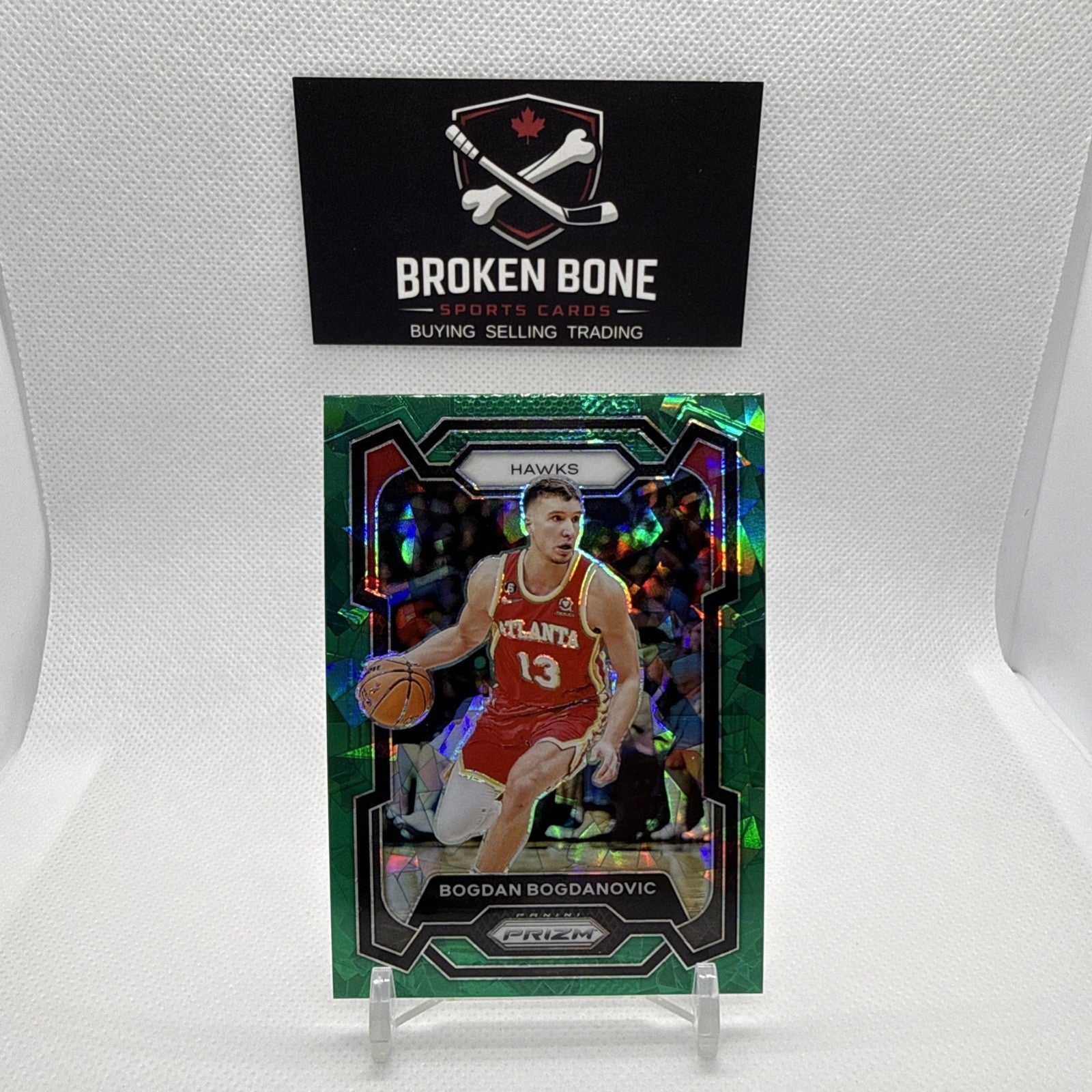 Bogdan Bogdanovic 2023-24 Panini Prizm Green Cracked Ice SSP #23 Hawks