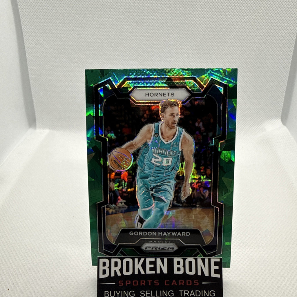 Gordon Hayward 2023-24 Panini Prizm Green Cracked Ice SSP #251 Hornets