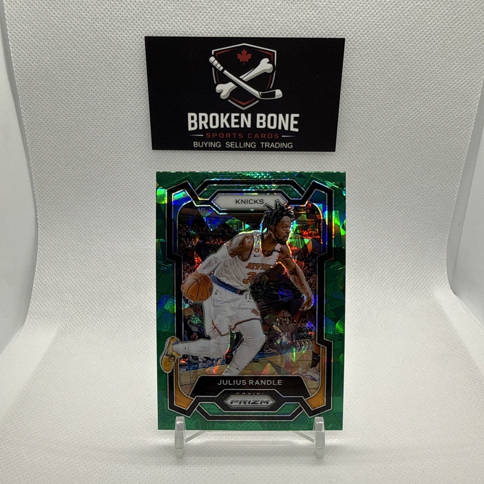 Julius Randle 2023-24 Panini Prizm Green Cracked Ice SSP #18 Knicks