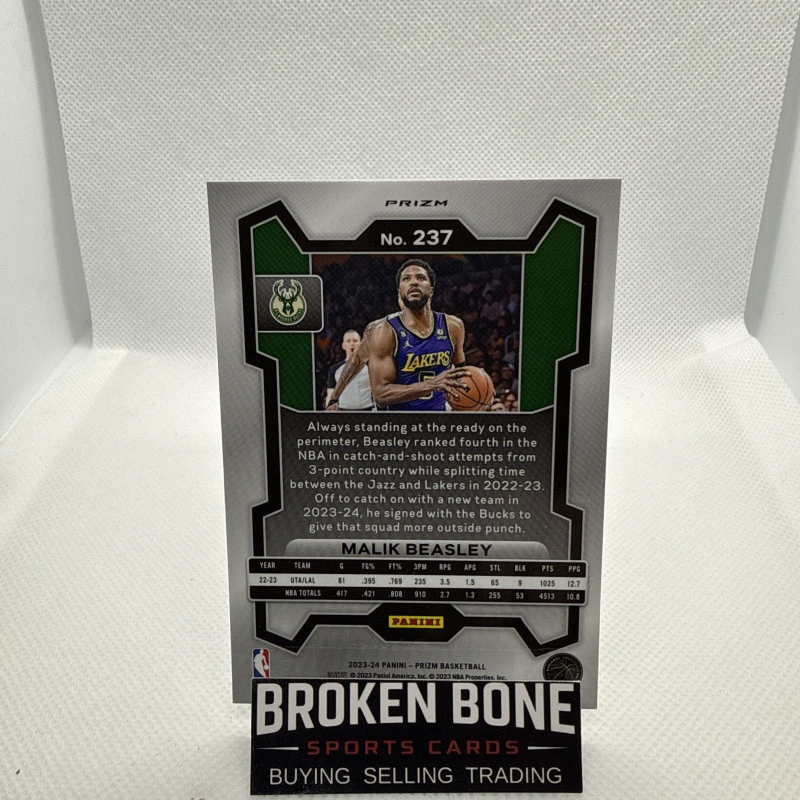 Malik Beasley 2023-24 Panini Prizm Green Cracked Ice SSP #237 Bucks