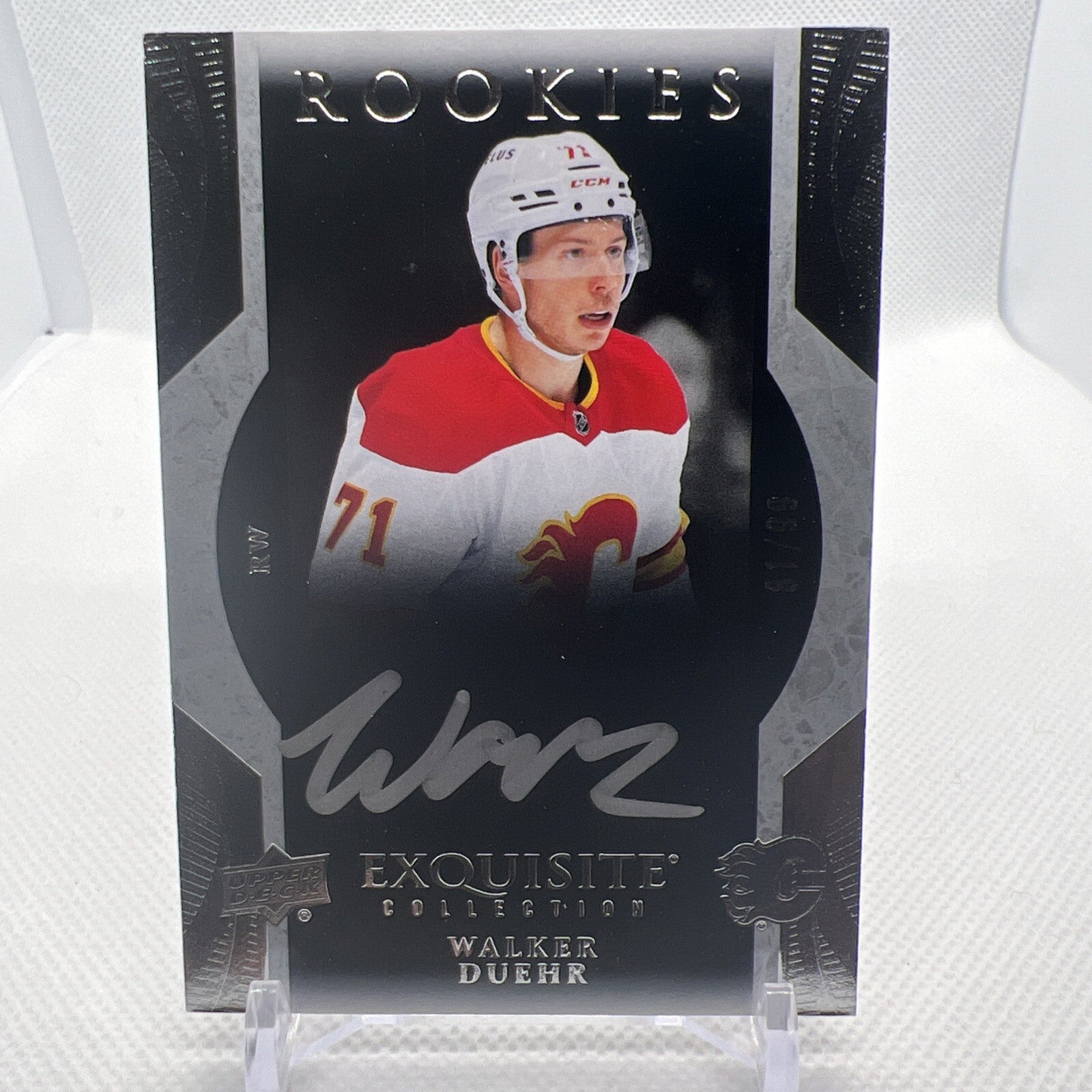 Walker Duehr 2023-24 Exquisite Collection Rookie Auto /99 Calgary Flames
