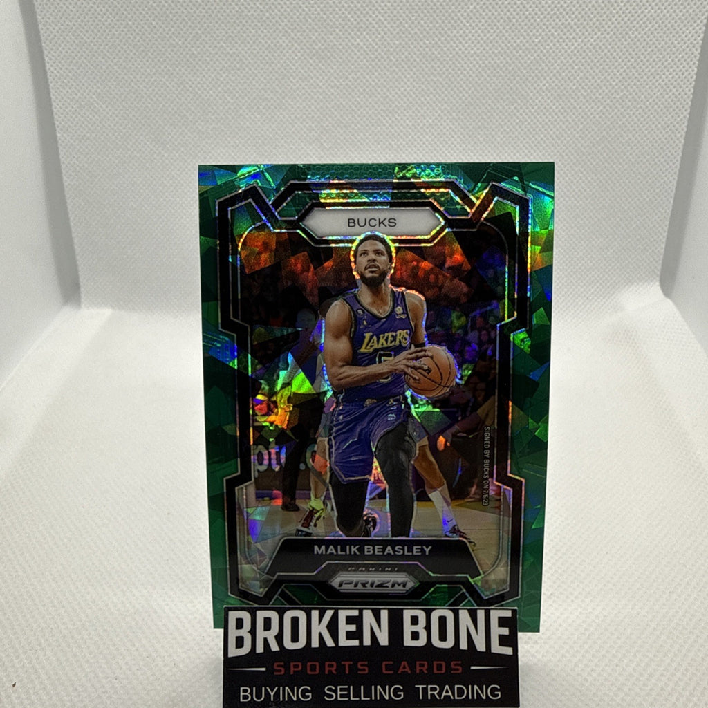 Malik Beasley 2023-24 Panini Prizm Green Cracked Ice SSP #237 Bucks