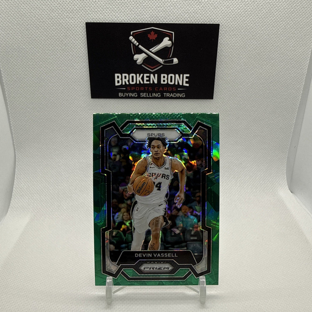 Devin Vassell 2023-24 Panini Prizm Green Cracked Ice SSP #95 Spurs