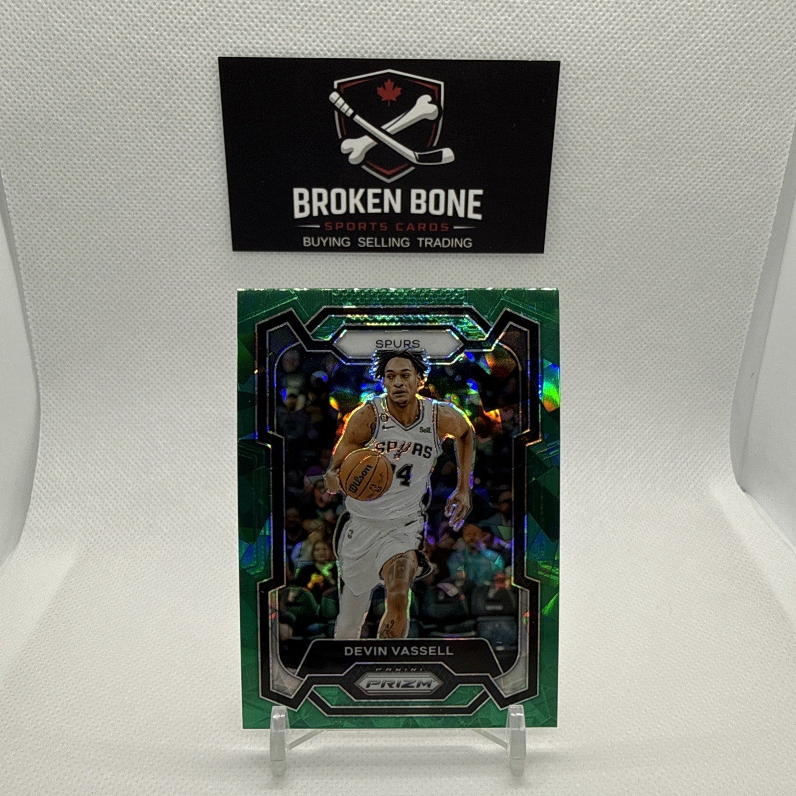 Devin Vassell 2023-24 Panini Prizm Green Cracked Ice SSP #95 Spurs