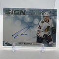 Taylor Raddysh 2023-24 SP Authentic Sign of the Times Chicago Blackhawks