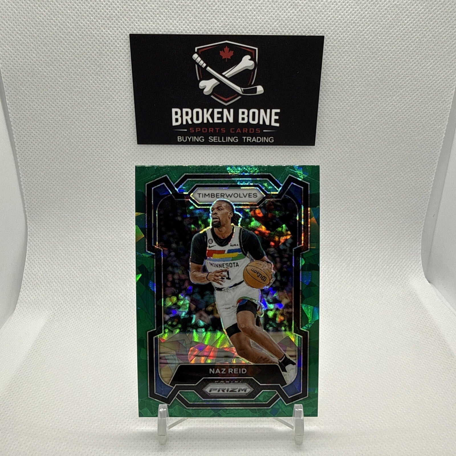 Naz Reid 2023-24 Panini Prizm Green Cracked Ice SSP #204 Timberwolves