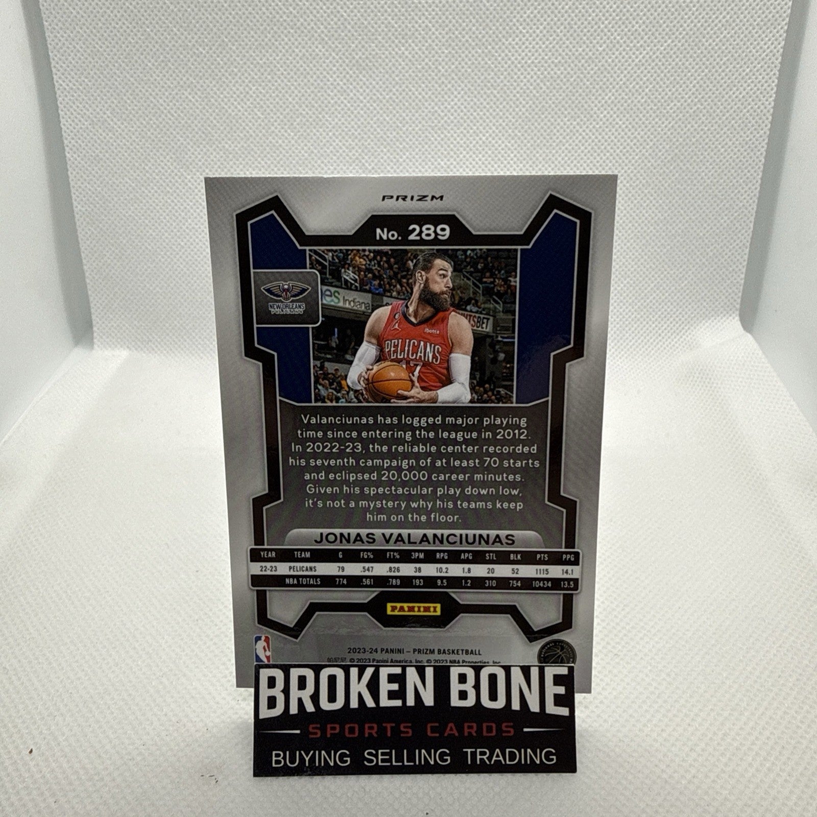 Jonas Valanciunas 2023-24 Panini Prizm Green Cracked Ice SSP #289 Pelicans
