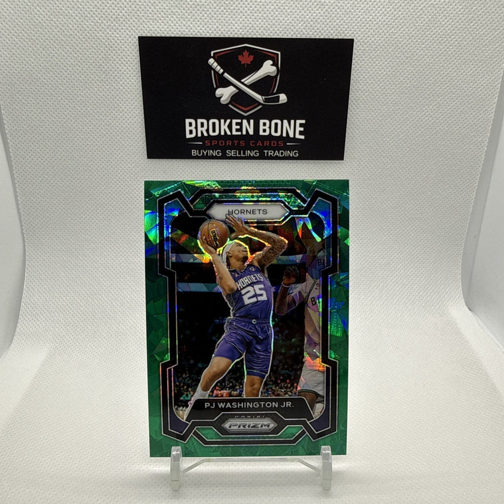 PJ Washington Jr 2023-24 Panini Prizm Green Cracked Ice SSP #117 Hornets